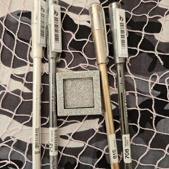 Hard Candy Glitter Eyeshadow and Eyeliners Set - Picture 1 of 1